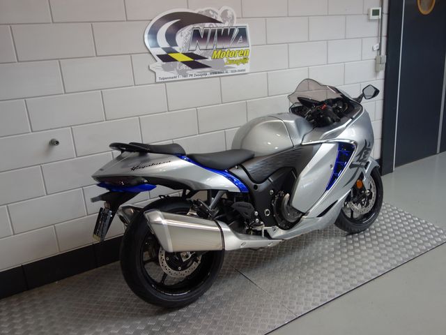 suzuki - gsx-r-1300-hayabusa