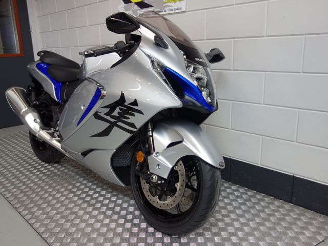suzuki - gsx-r-1300-hayabusa