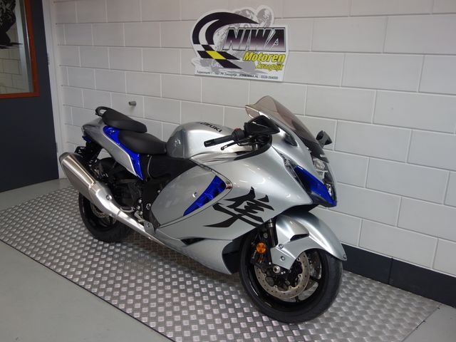 suzuki - gsx-r-1300-hayabusa