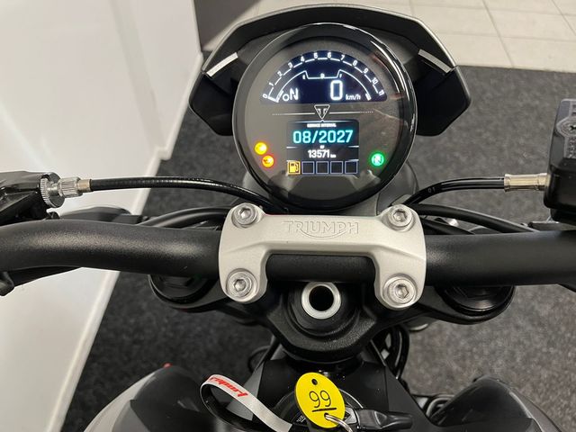 triumph - trident-660