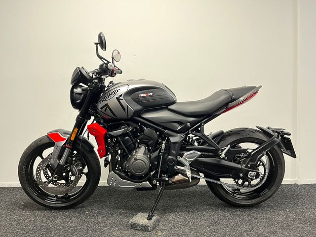 triumph - trident-660