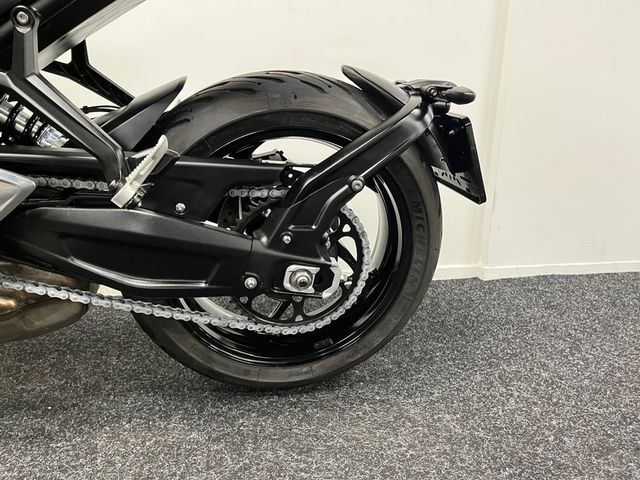 triumph - trident-660