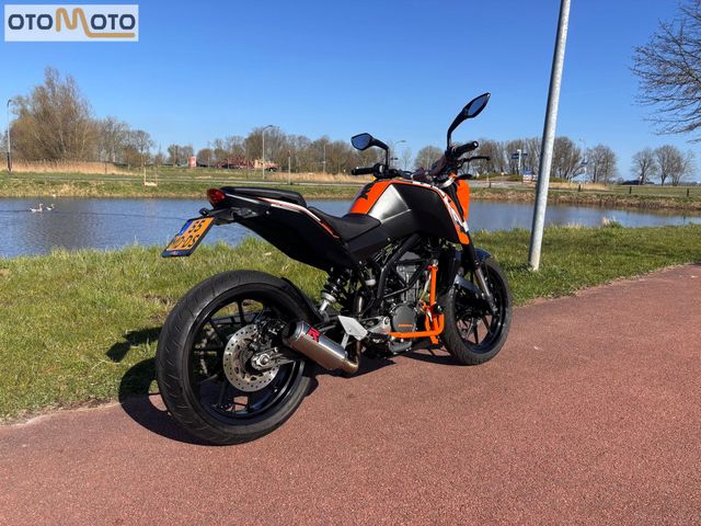 ktm - 125-duke