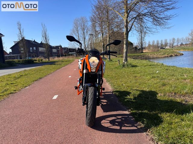ktm - 125-duke