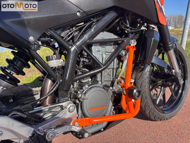 ktm - 125-duke