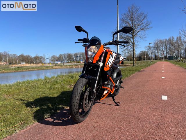 ktm - 125-duke