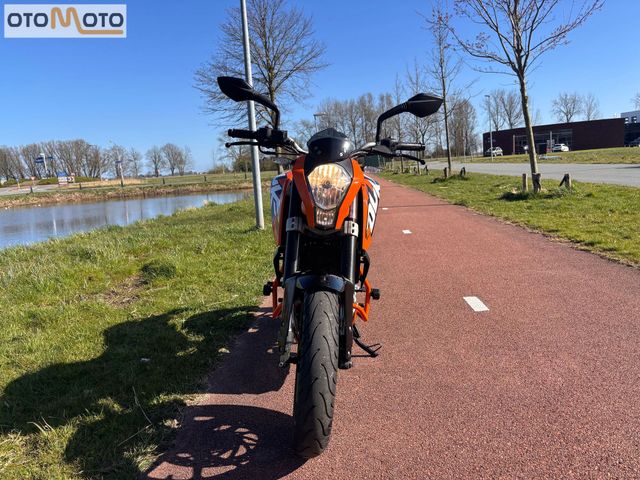ktm - 125-duke