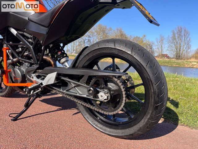 ktm - 125-duke