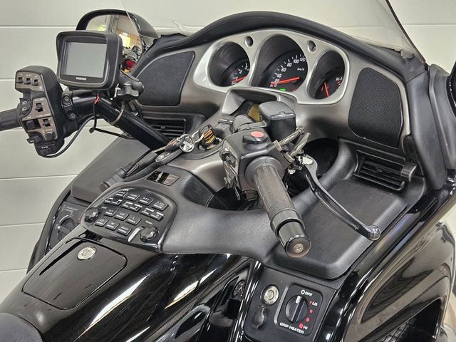 honda - gl-1800-goldwing-abs