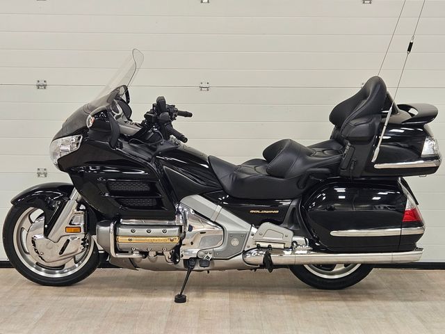 honda - gl-1800-goldwing-abs