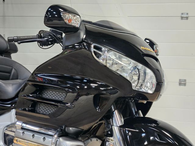 honda - gl-1800-goldwing-abs