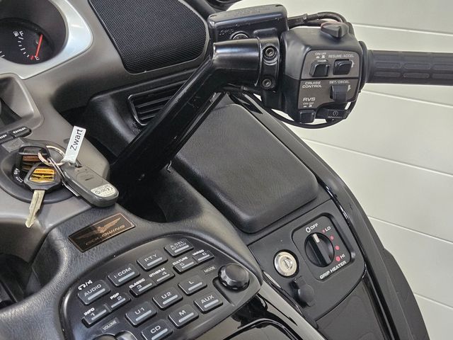 honda - gl-1800-goldwing-abs