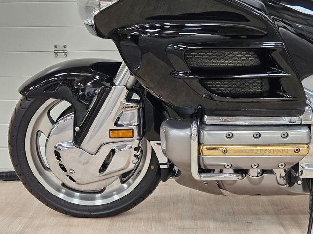 honda - gl-1800-goldwing-abs