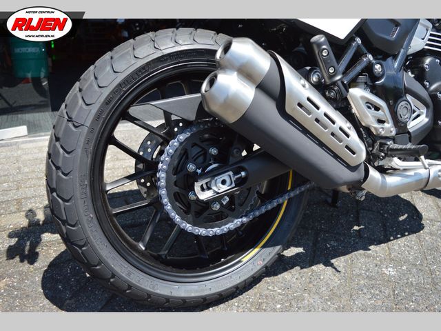 triumph - tracker-400