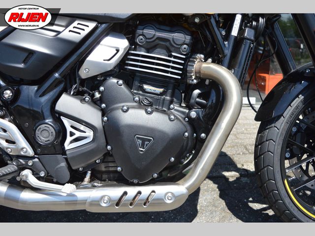 triumph - tracker-400