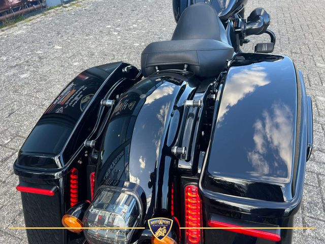 harley-davidson - street-glide-st-flhxst