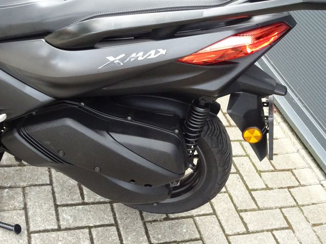 yamaha - x-max-300-abs