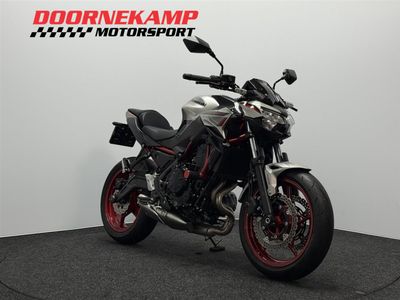 KAWASAKI Z650 ABS – foto 3