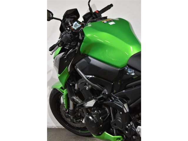 kawasaki - z900