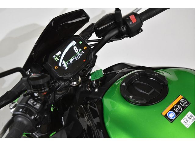 kawasaki - z900
