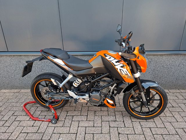 ktm - 125-duke
