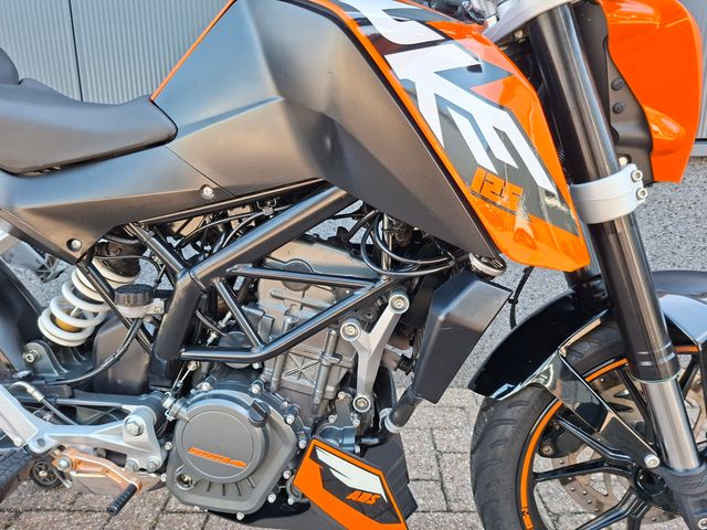 ktm - 125-duke
