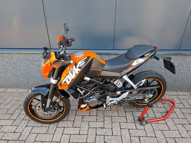 ktm - 125-duke