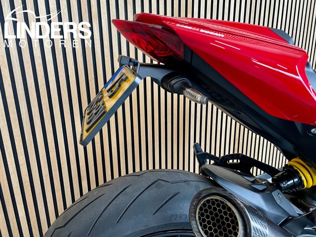 ducati - monster--