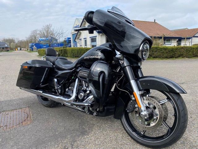 harley-davidson - street-glide-cvo-flhxse