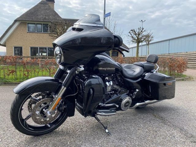 harley-davidson - street-glide-cvo-flhxse