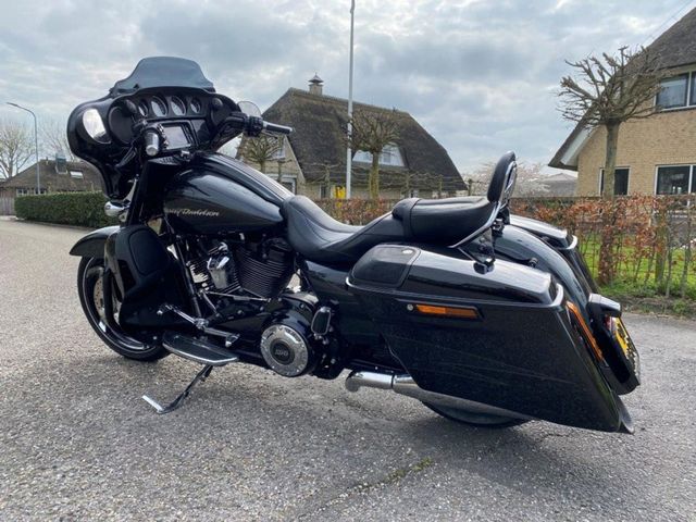harley-davidson - street-glide-cvo-flhxse