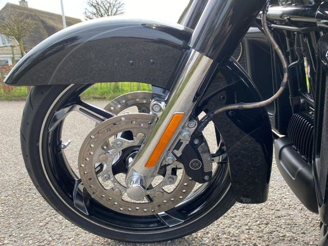 harley-davidson - street-glide-cvo-flhxse