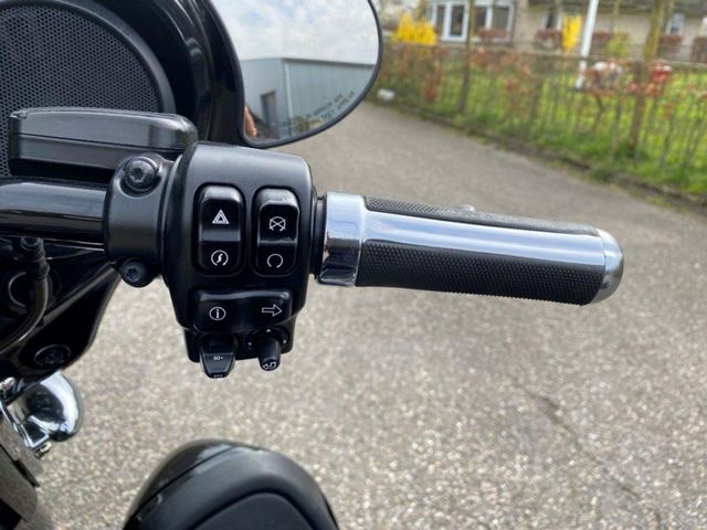 harley-davidson - street-glide-cvo-flhxse