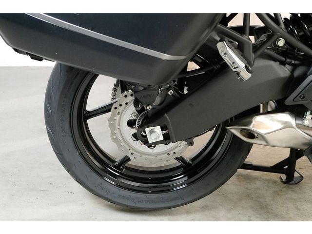 kawasaki - versys-650-grand-tourer