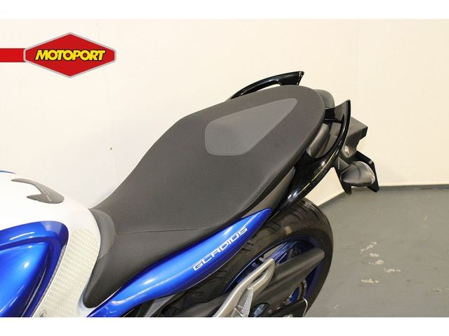 suzuki - sfv-650-gladius-abs