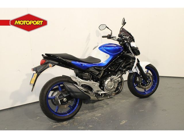 suzuki - sfv-650-gladius-abs
