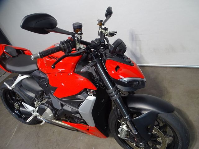 ducati - streetfighter-v2