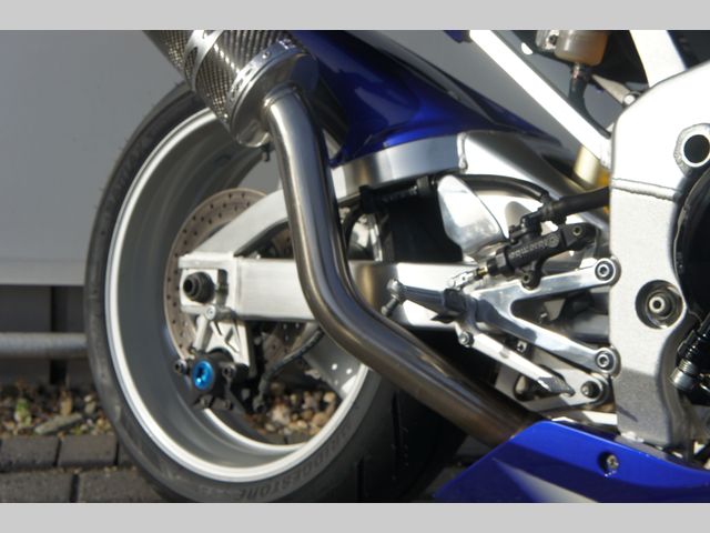 yamaha - r1