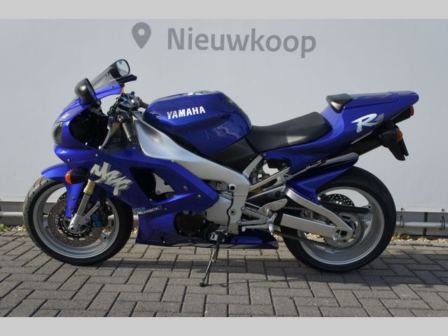 yamaha - r1