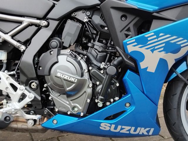 suzuki - gsx-8r