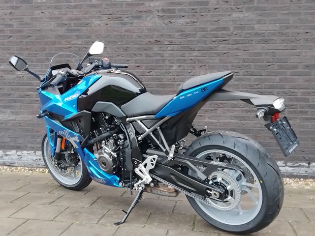 suzuki - gsx-8r