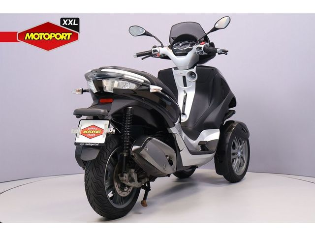 piaggio - mp3-300-yourban