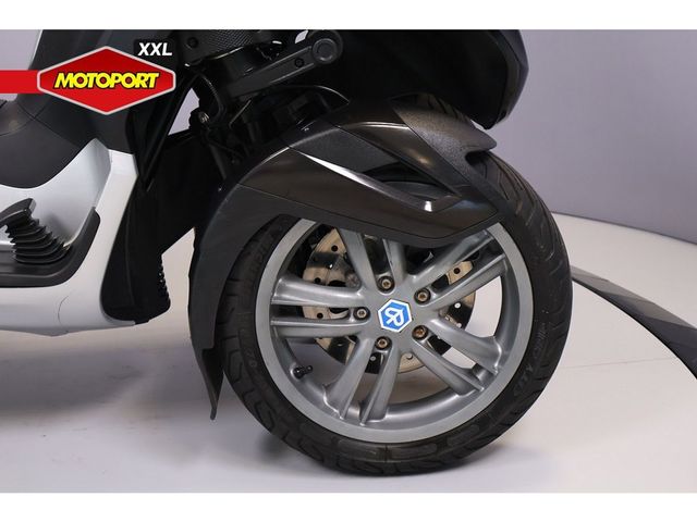 piaggio - mp3-300-yourban