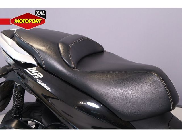 piaggio - mp3-300-yourban