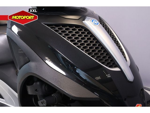 piaggio - mp3-300-yourban