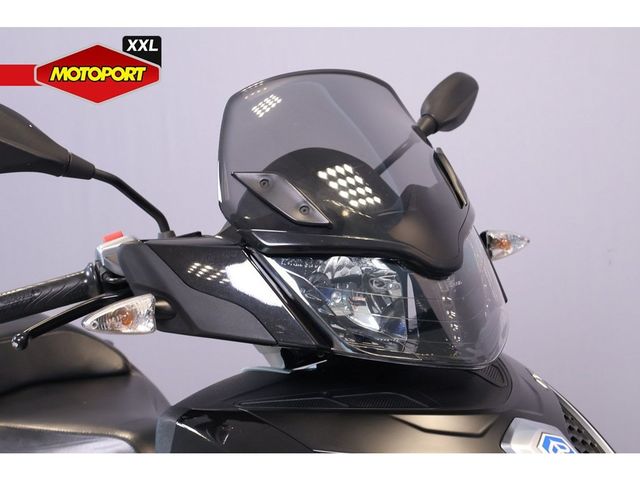 piaggio - mp3-300-yourban