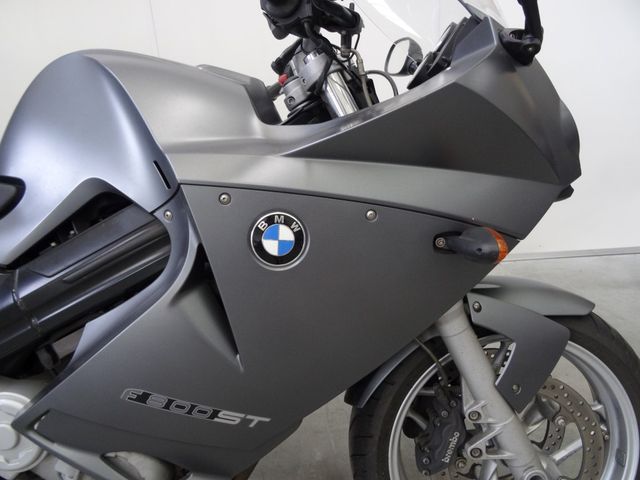 bmw - f-800-st