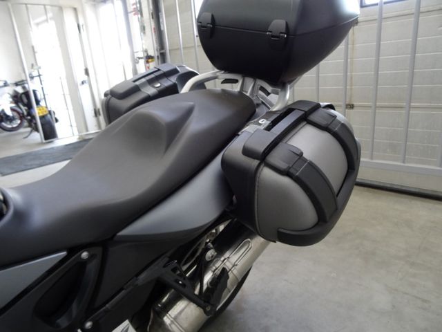 bmw - f-800-st