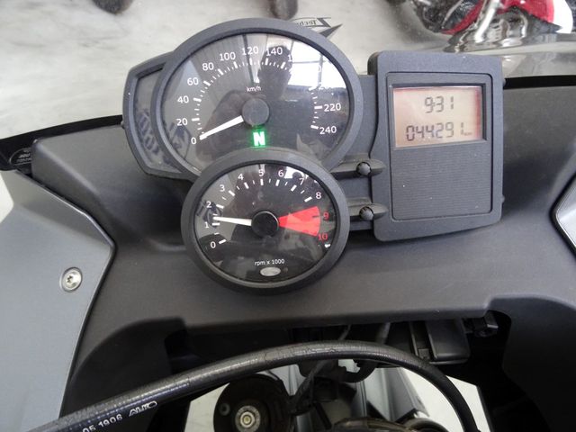 bmw - f-800-st