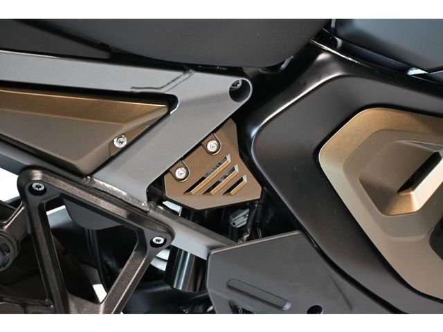 bmw - r-1300-gs-adventure